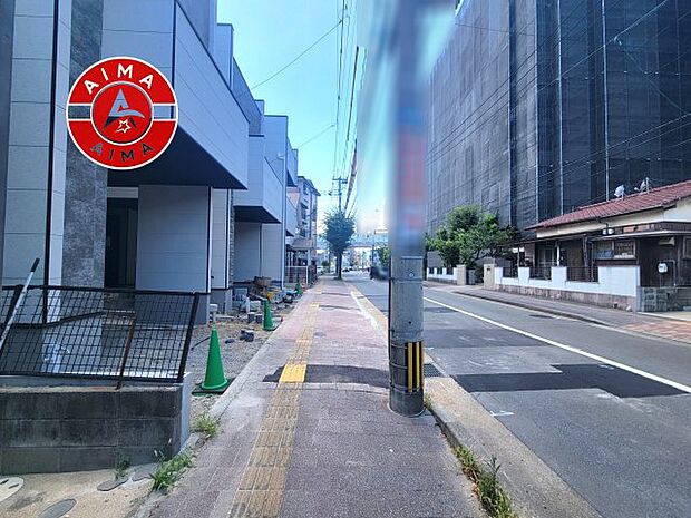 【外観】前面道路含む現地の写真です。