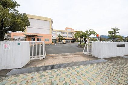 大野城市立御笠の森小学校 徒歩809m