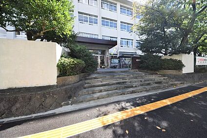 福岡市立長住小学校 徒歩491m