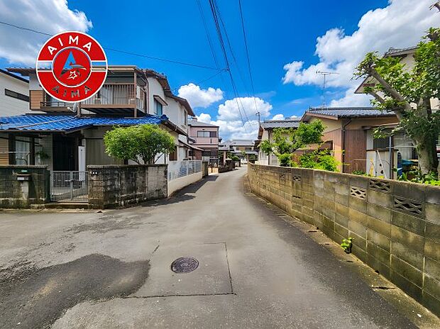 【外観】前面道路含む現地の写真です。