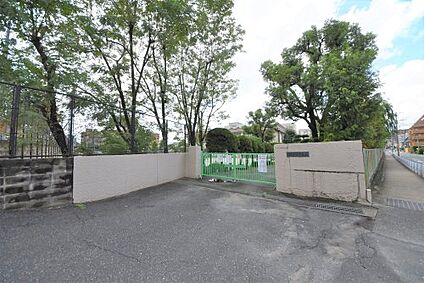 三宅中学校 徒歩2118m