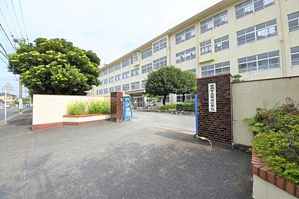 福岡市立有田小学校 徒歩984m