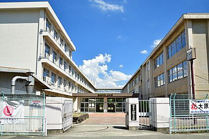市立山陽中学校 3.4km(徒歩43分)