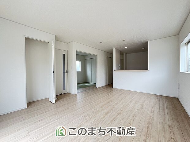 居心地のいいリビングは、時間を忘れてしまうくらいホッとする空間です☆ 