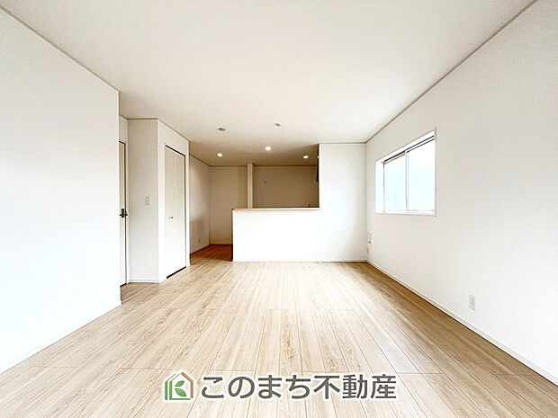 同社施工物件写真。※建具やフローリング、その他仕様が異なる場合がございます。
