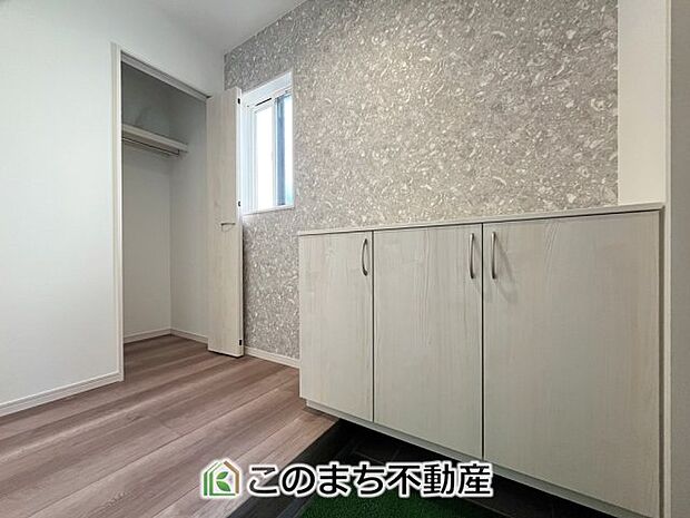 【玄関】収納が豊富な広々とした玄関スペース☆
