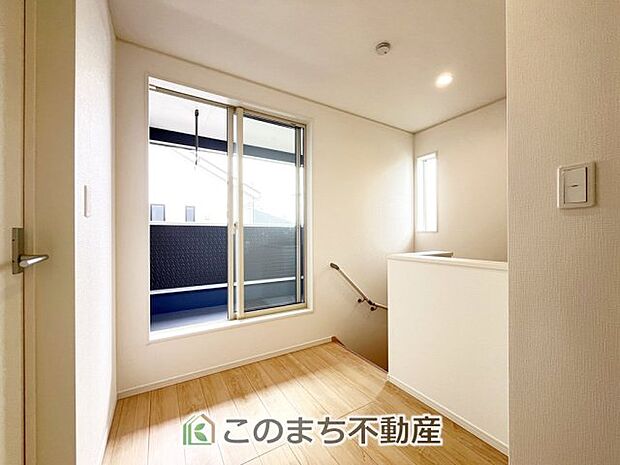 【内装】同社施工物件写真。※建具やフローリング、その他仕様が異なる場合がございます。