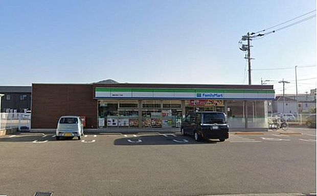 ファミリーマート福岡今宿三丁目店(約637m)