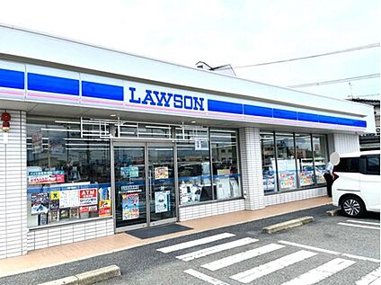 ローソン福岡歯科大前店 588m