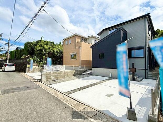 【2号棟】前面道路西側4mに面しています。
地下鉄七隈線「野芥」駅:徒歩約13分!