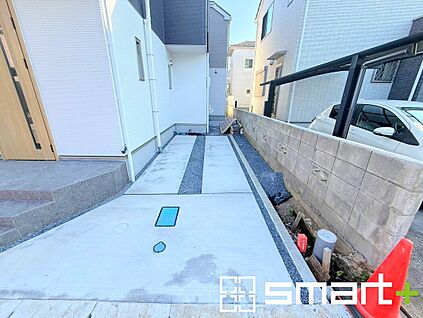 ～駐車場は２台分ご用意～