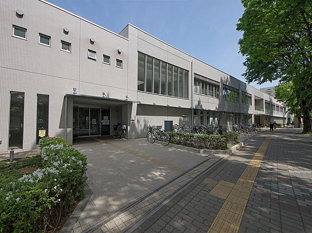 所沢市立所沢図書館新所沢分館(約680m)