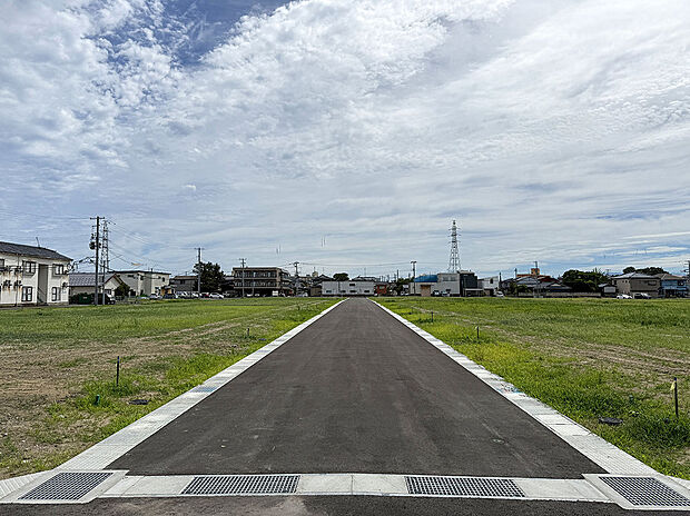 分譲地の中には公園ができます。お子様の遊び場としてはもちろん、ご家族同士の憩いの場になります。