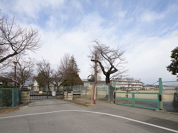 那須塩原市立三島中学校（約1m）