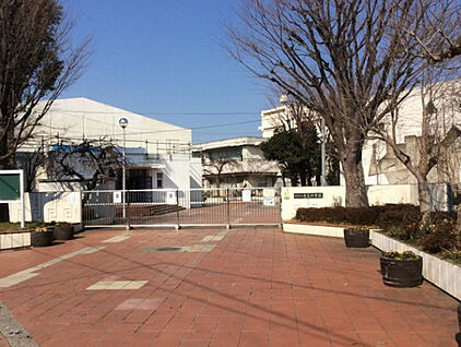 横浜市立寺尾中学校 徒歩494m