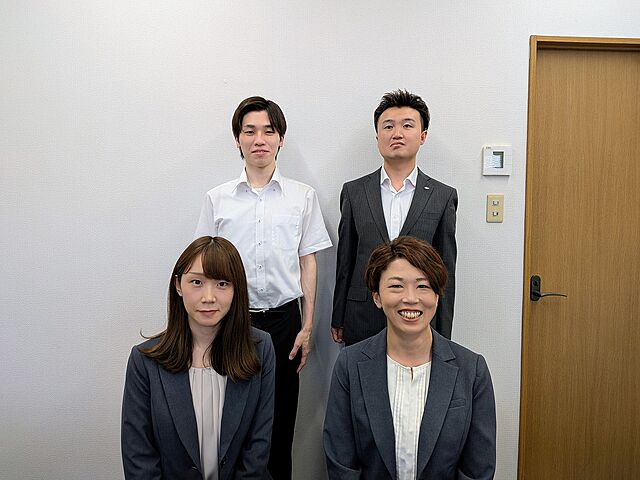 スタッフ