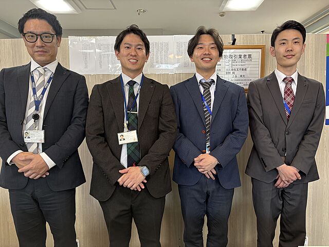 スタッフ