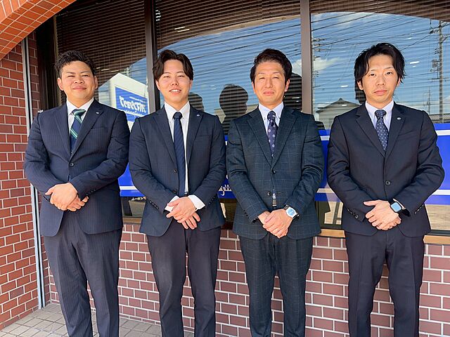 スタッフ