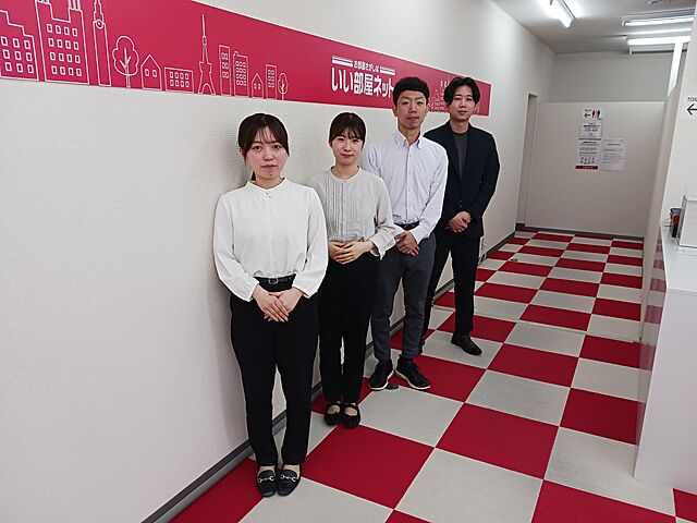 スタッフ