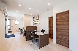 シャーメゾンショップ　株式会社エステート