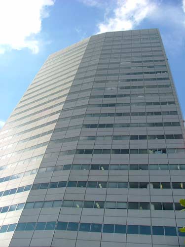 名古屋国際センタービル外観
