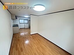 ビラ・ネプチューンA棟 1階1LDKのリビング/ダイニング