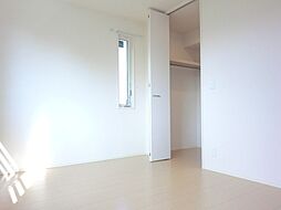 シャインハイツIIIII II 2階1LDKのリビング/ダイニング