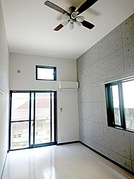 カトルセゾン調布 2階1Kのリビング/ダイニング