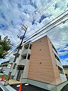 和泉府中駅より徒歩10分 3階 築2年2ヶ月の賃貸物件