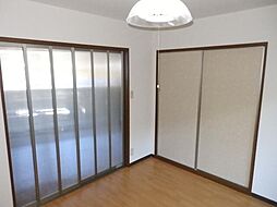 グランドール中野 2階2DKのリビング/ダイニング