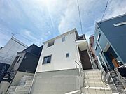 川西駅より徒歩13分 築1年11ヶ月の賃貸物件