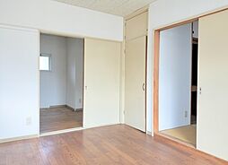 フラーリッシュ・コーポ 1階2DKのリビング/ダイニング