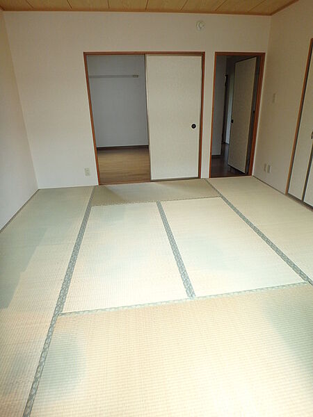 detached 東京都八王子市越野2-19

地図を見る