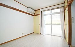 ホワイトコートカヤ 1階1Kのリビング/ダイニング