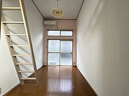 デ・ソレイユＡ棟 103 1階ワンルームのリビング/ダイニング