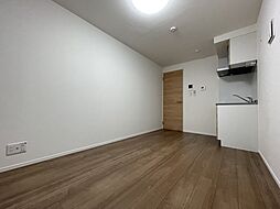 アーバンネスト渋谷本町 4階ワンルームのリビング/ダイニング