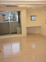 ビバリーホームズ北新宿 2階1DKのリビング/ダイニング