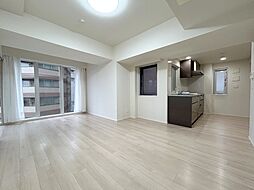 カバナプラス南青山 301 3階2LDKのリビング/ダイニング