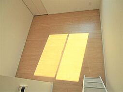 OVEST 101 1階ワンルームのリビング/ダイニング