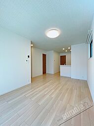 JR和歌山線 岩出駅 徒歩35分の賃貸アパート 1階1LDKのリビング/ダイニング