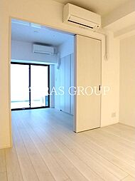 ドゥーエ早稲田 地下1階1LDKのリビング/ダイニング