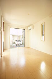 Ｃｌｏｖｅｒ 101 1階1LDKのリビング/ダイニング