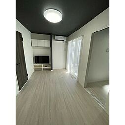 ジーイーシス 3階1LDKのリビング/ダイニング