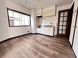 プレミアムハイツ 201 2階2DKのリビング/ダイニング