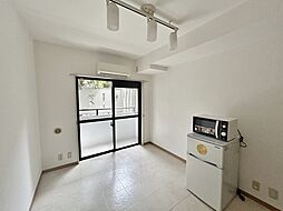 JR中央線 八王子駅 徒歩24分の賃貸マンション 1階ワンルームのリビング/ダイニング