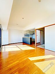 ロビン・ソング 7階2LDKのリビング/ダイニング