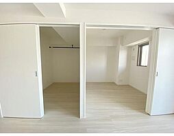 コンフォリア・リヴ千住 3階2LDKのリビング/ダイニング