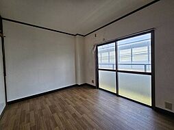 アドニス松江 4階1Kのリビング/ダイニング