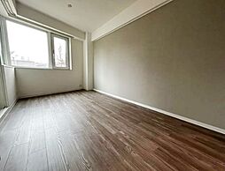 コスモリード新宿余丁町 1階1LDKのリビング/ダイニング