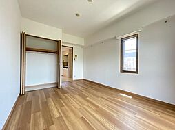 テラス東高根 4階1Kのリビング/ダイニング